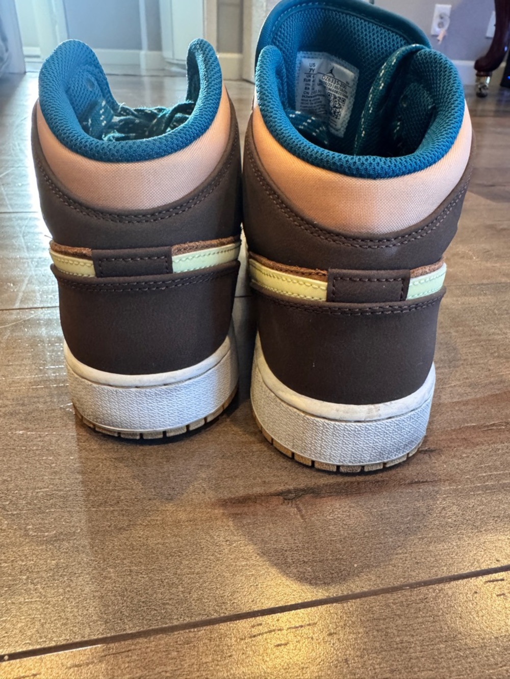 Jordan 1’S Women’s/Or Kids' Mid-Top Sneakers in Brown, Tan & Teal - Picture 4 of 10